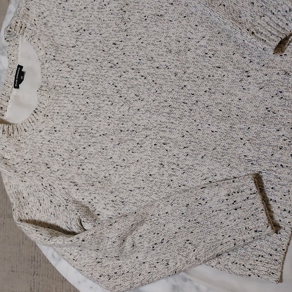 Club Monaco Kaelane sweater with free necklace - Picture 4 of 9